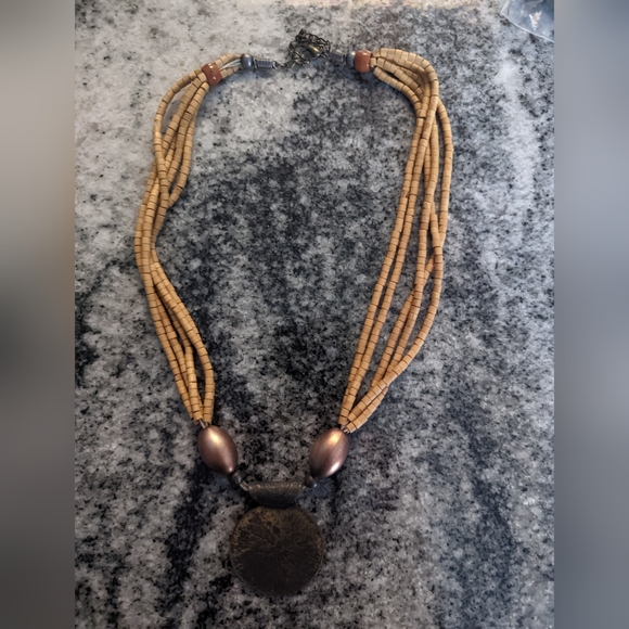 Bohemian Necklace beaded with circle pendant - Picture 4 of 5